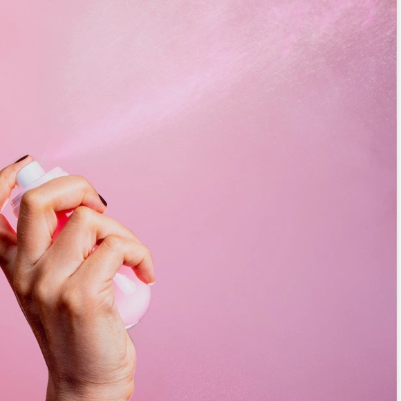 NEW Glow Recipe watermelon ๐ glow mist - Picture 3 of 7